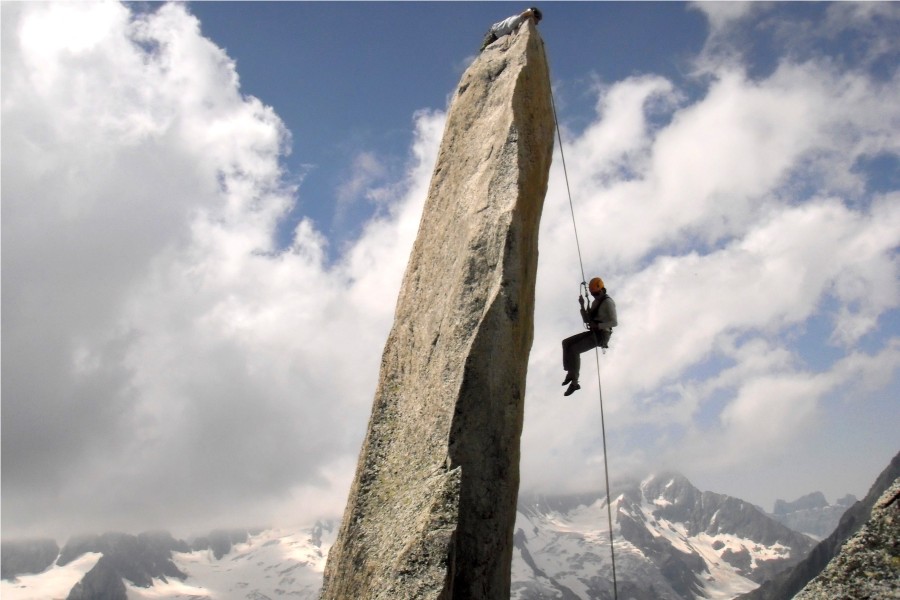 salbit_abseil.jpg